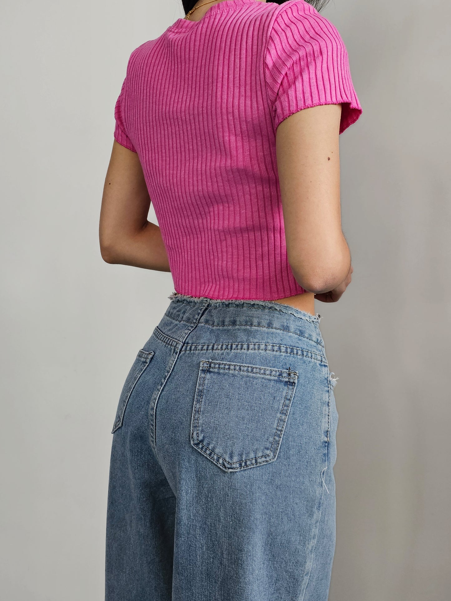 ΚΟΝΤΟΜΑΝΙΚΟ CROP - TOP