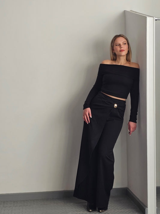 ΛΕΠΤΗ ΜΑΛΛΙΝΗ ΜΠΛΟΥΖΑ OFF-SHOULDER