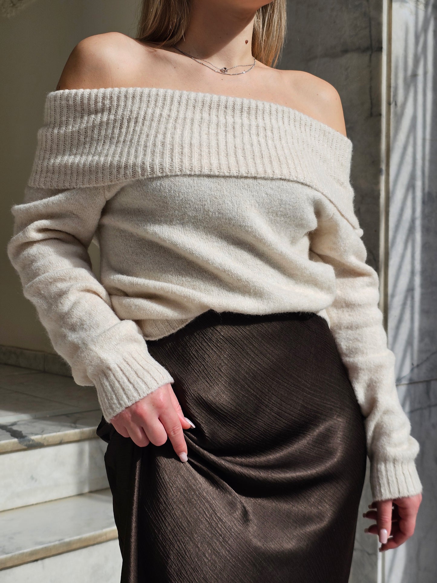 ΠΛΕΚΤΗ ΜΠΛΟΥΖΑ OFF-SHOULDER